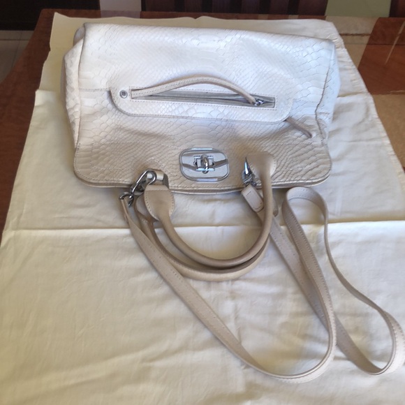 Handbag - Picture 10 of 10